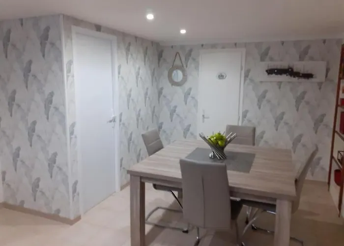 Holiday home Des Chabaudieres *