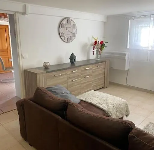 Des Chabaudieres Holiday home *
